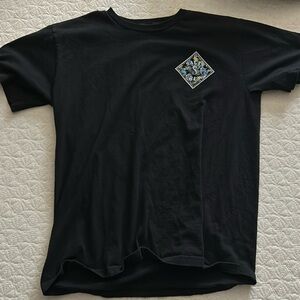 black salty crew shirt boys x-large fits like adult small thick cotton material